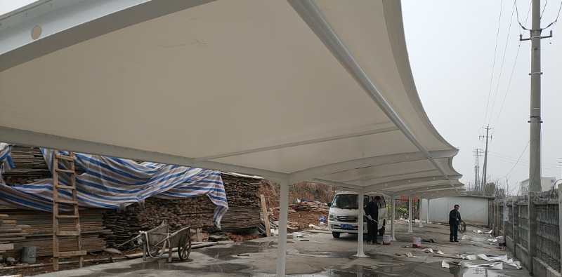 江蘇杰陽建設(shè)有限公司電瓶車棚竣工